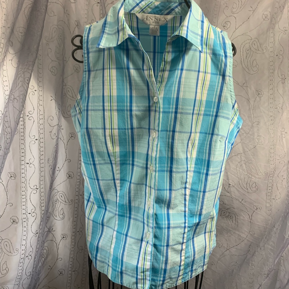 Casual Corner Annex Shirt Blue Plaid Sleeveless Collared Button Up